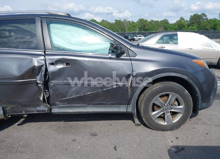 Photo 6 of 2015 Toyota Rav4 XLE (VIN 2T3WFREV8FW156874)