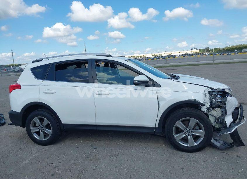 Photo 13 of 2015 Toyota Rav4 XLE (VIN 2T3WFREV8FW159015)