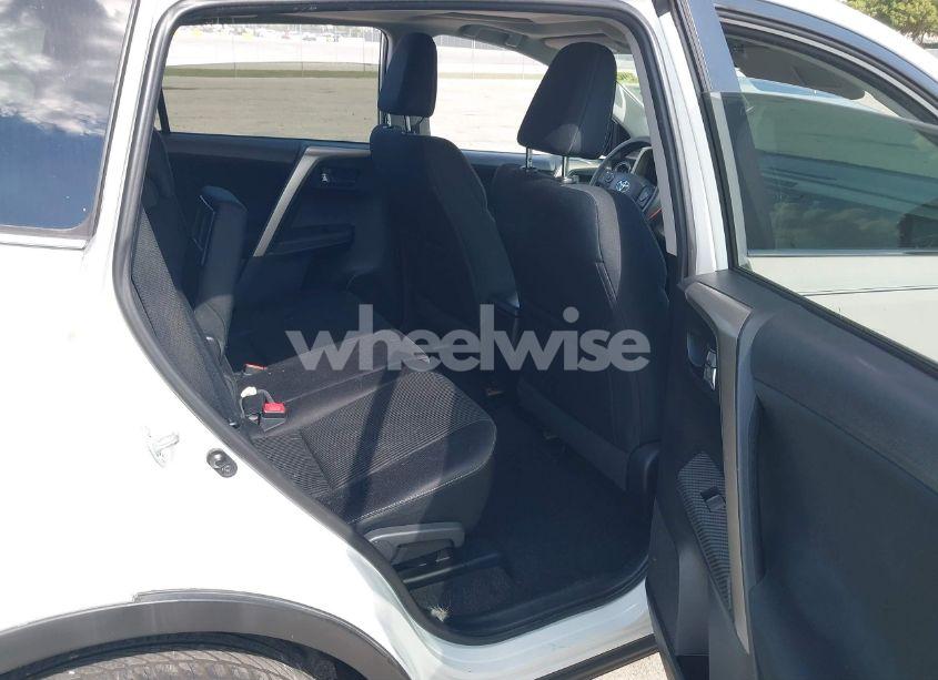 Photo 8 of 2015 Toyota Rav4 XLE (VIN 2T3WFREV8FW159015)