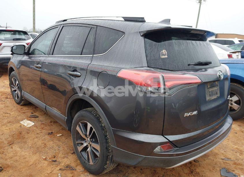 Photo 3 of 2016 Toyota Rav4 XLE (VIN 2T3WFREV8GW247922)