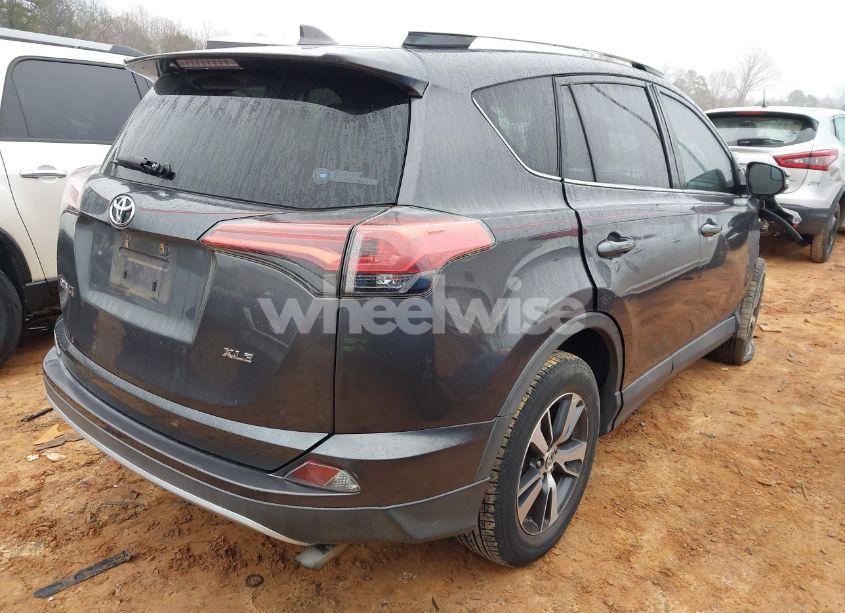 Photo 4 of 2016 Toyota Rav4 XLE (VIN 2T3WFREV8GW247922)