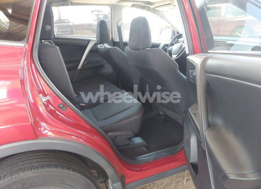 Photo 8 of 2016 Toyota Rav4 XLE (VIN 2T3WFREV8GW270441)