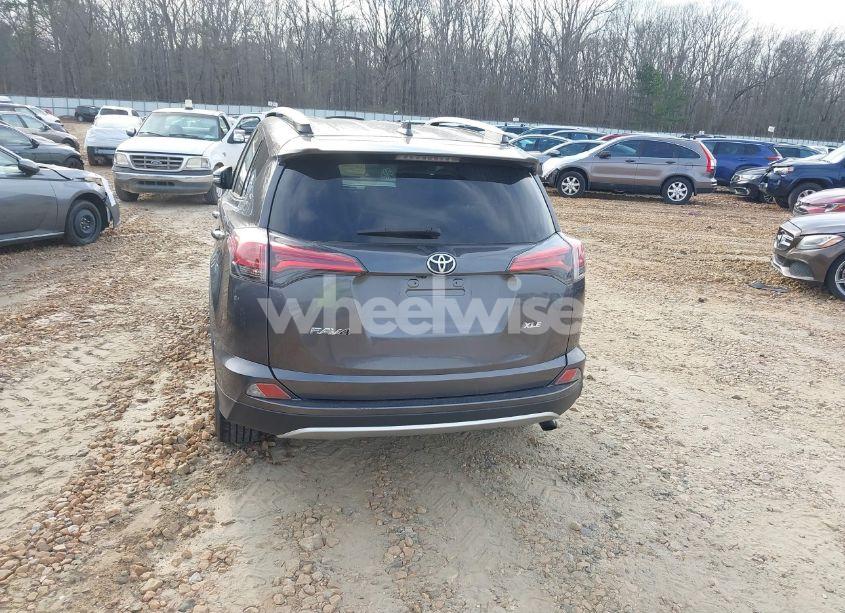 Photo 17 of 2016 Toyota Rav4 XLE (VIN 2T3WFREV8GW308220)