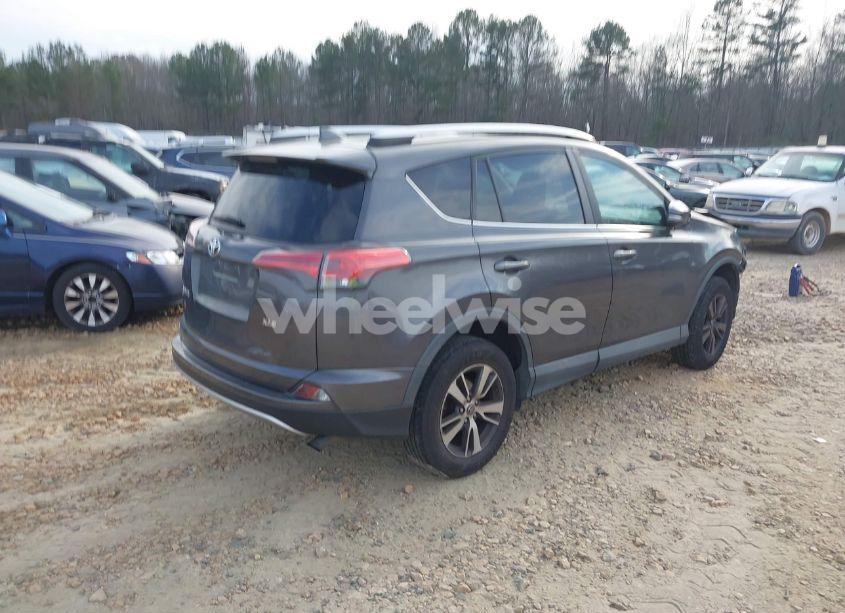 Photo 4 of 2016 Toyota Rav4 XLE (VIN 2T3WFREV8GW308220)