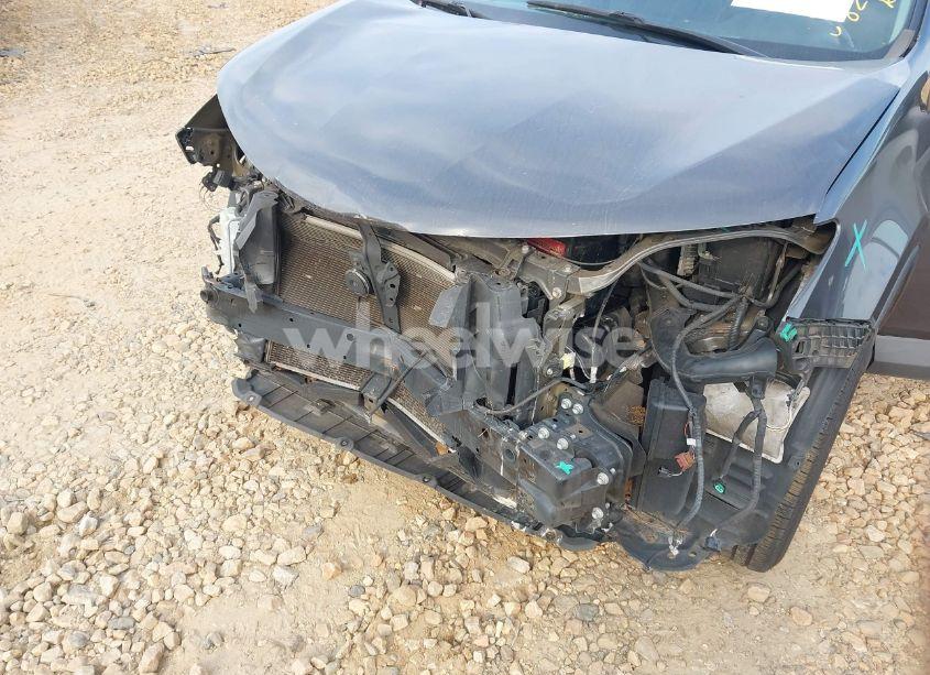 Photo 6 of 2016 Toyota Rav4 XLE (VIN 2T3WFREV8GW308220)