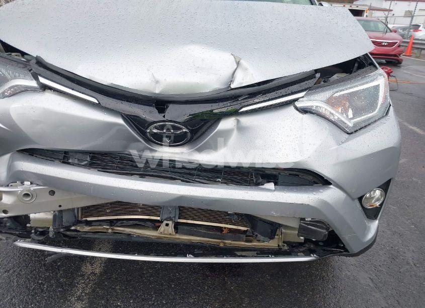 Photo 6 of 2017 Toyota Rav4 XLE (VIN 2T3WFREV8HW324497)