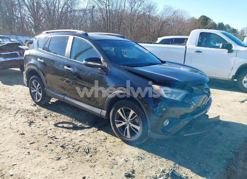 2017 Toyota Rav4 XLE (VIN 2T3WFREV8HW347794) main photo
