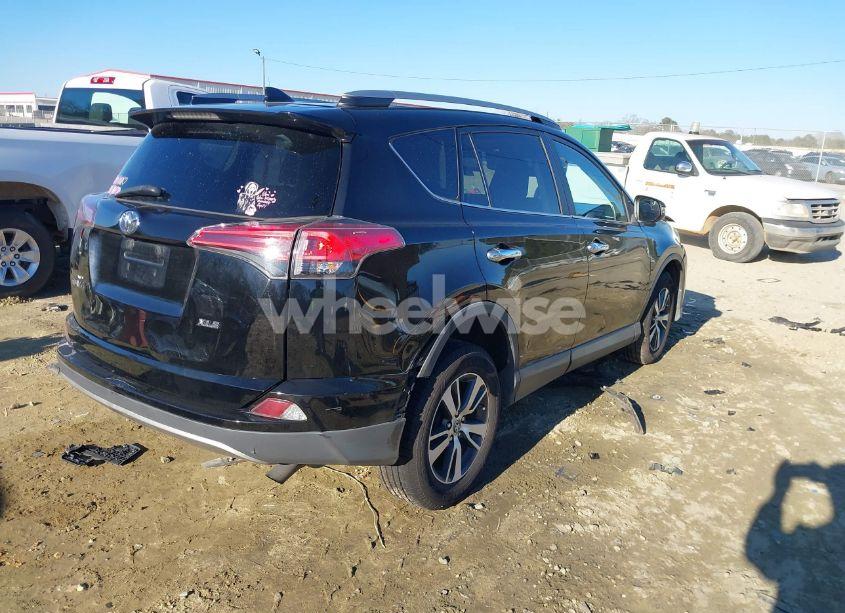 Photo 4 of 2017 Toyota Rav4 XLE (VIN 2T3WFREV8HW347794)