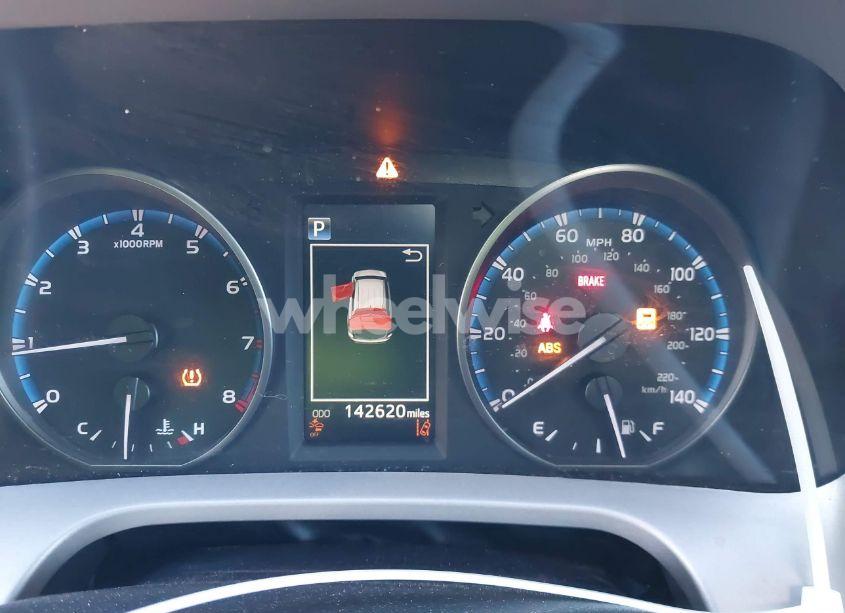 Photo 7 of 2017 Toyota Rav4 XLE (VIN 2T3WFREV8HW347794)