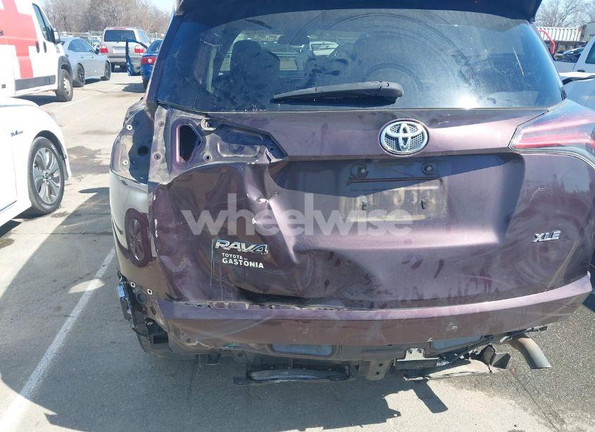 Photo 6 of 2017 Toyota Rav4 XLE (VIN 2T3WFREV8HW393948)