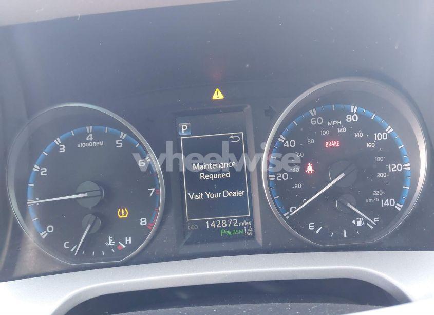 Photo 7 of 2017 Toyota Rav4 XLE (VIN 2T3WFREV8HW393948)