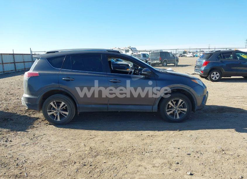 Photo 13 of 2018 Toyota Rav4 ADVENTURE/XLE (VIN 2T3WFREV8JW409815)