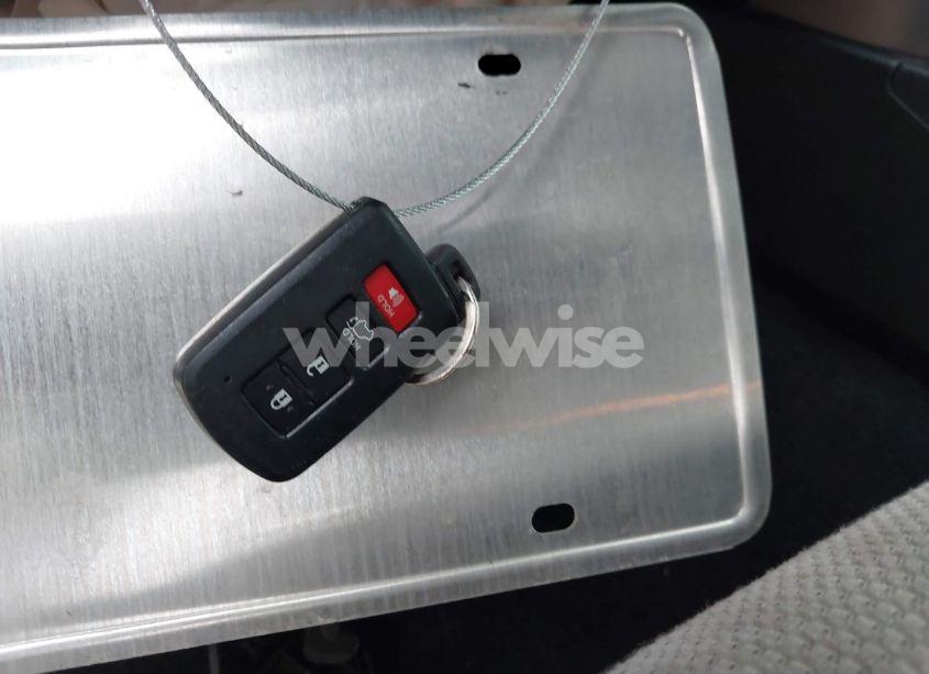 Photo 11 of 2018 Toyota Rav4 ADVENTURE/XLE (VIN 2T3WFREV8JW434875)