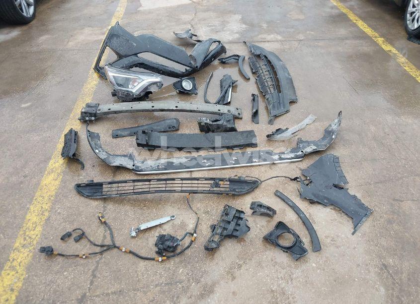 Photo 12 of 2018 Toyota Rav4 ADVENTURE/XLE (VIN 2T3WFREV8JW434875)