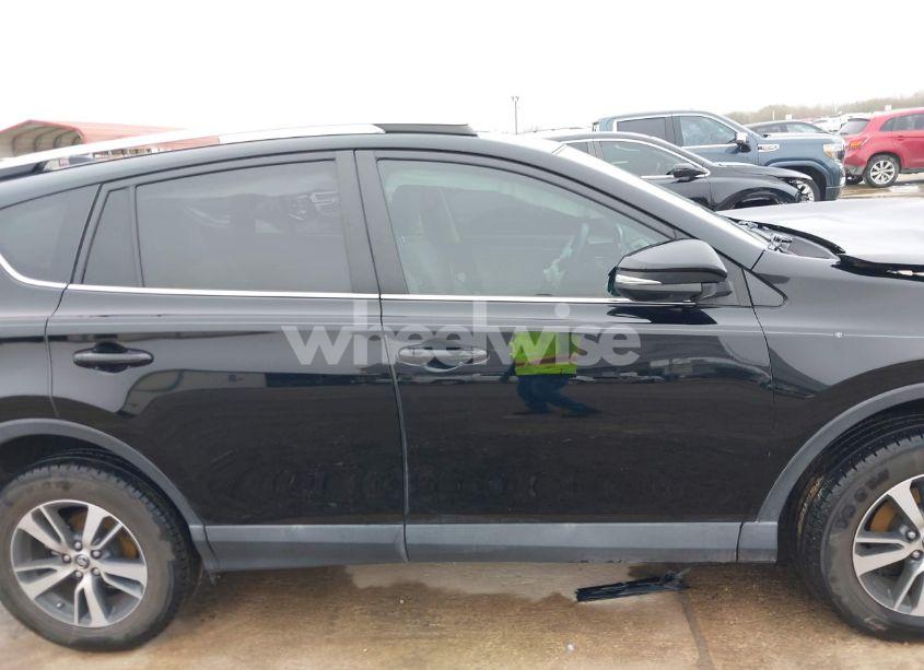 Photo 14 of 2018 Toyota Rav4 ADVENTURE/XLE (VIN 2T3WFREV8JW434875)