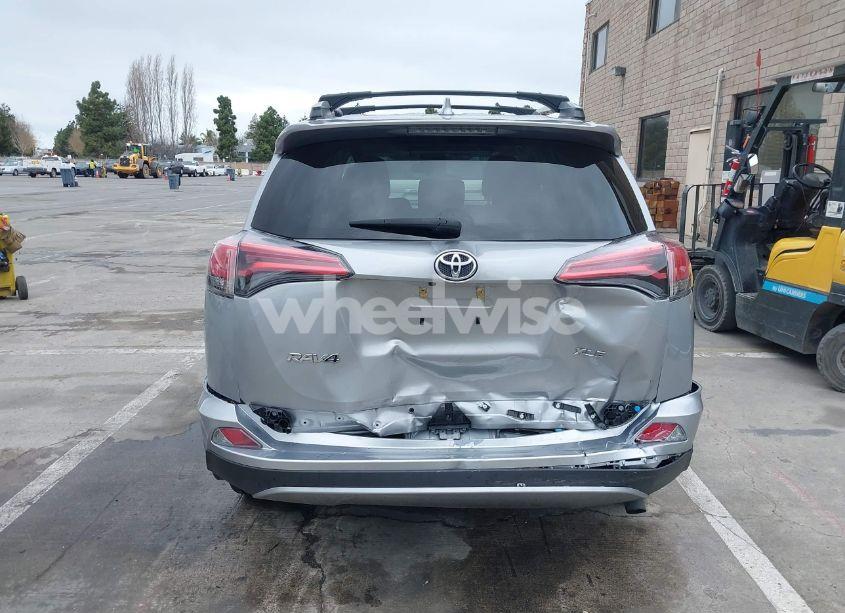 Photo 6 of 2018 Toyota Rav4 ADVENTURE/XLE (VIN 2T3WFREV8JW464720)