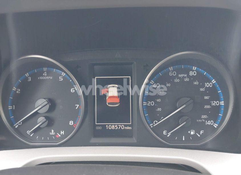 Photo 7 of 2018 Toyota Rav4 ADVENTURE/XLE (VIN 2T3WFREV8JW464720)