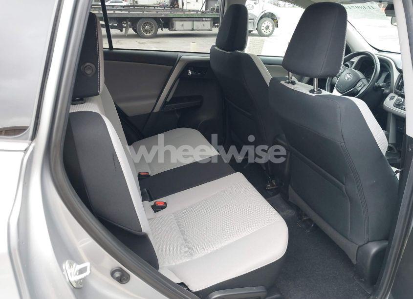 Photo 8 of 2018 Toyota Rav4 ADVENTURE/XLE (VIN 2T3WFREV8JW464720)