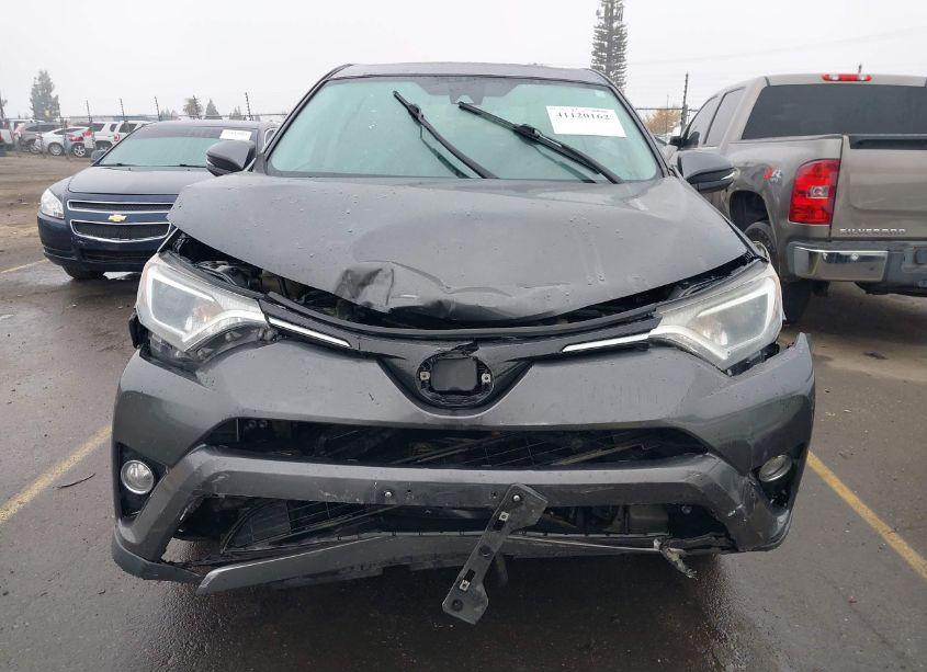 Photo 13 of 2018 Toyota Rav4 XLE (VIN 2T3WFREV8JW467651)