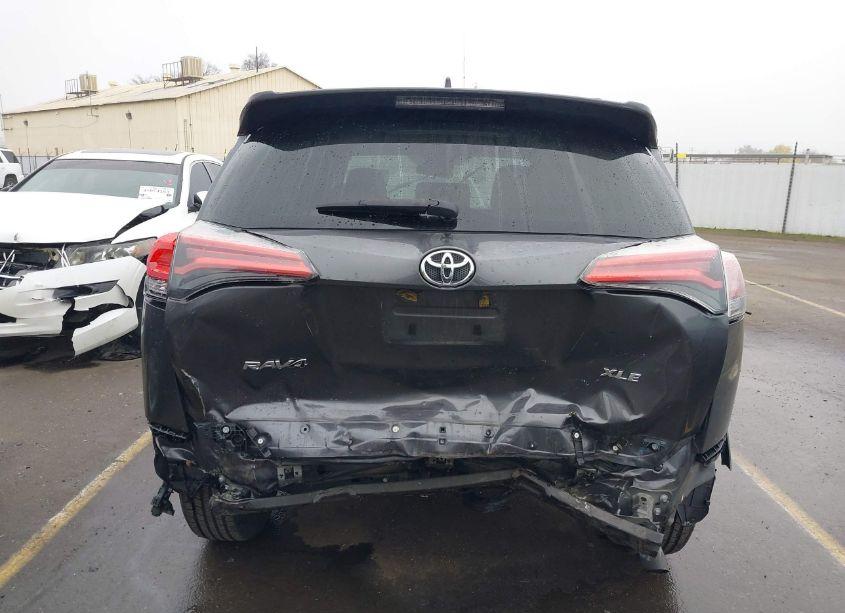 Photo 17 of 2018 Toyota Rav4 XLE (VIN 2T3WFREV8JW467651)