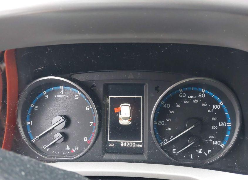 Photo 7 of 2018 Toyota Rav4 XLE (VIN 2T3WFREV8JW467651)