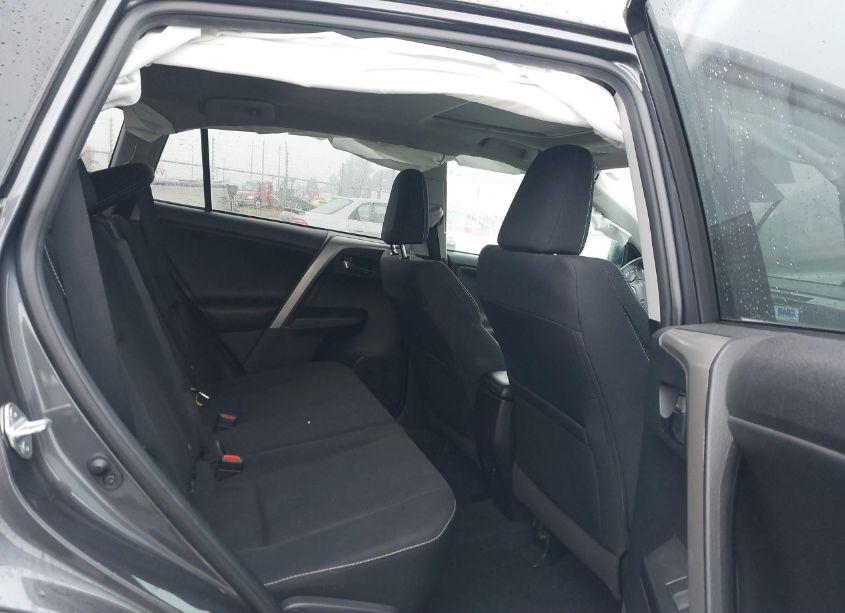 Photo 8 of 2018 Toyota Rav4 XLE (VIN 2T3WFREV8JW467651)