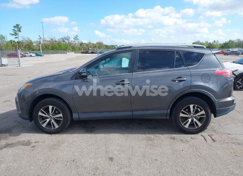 Photo 14 of 2018 Toyota Rav4 ADVENTURE/XLE (VIN 2T3WFREV8JW482747)