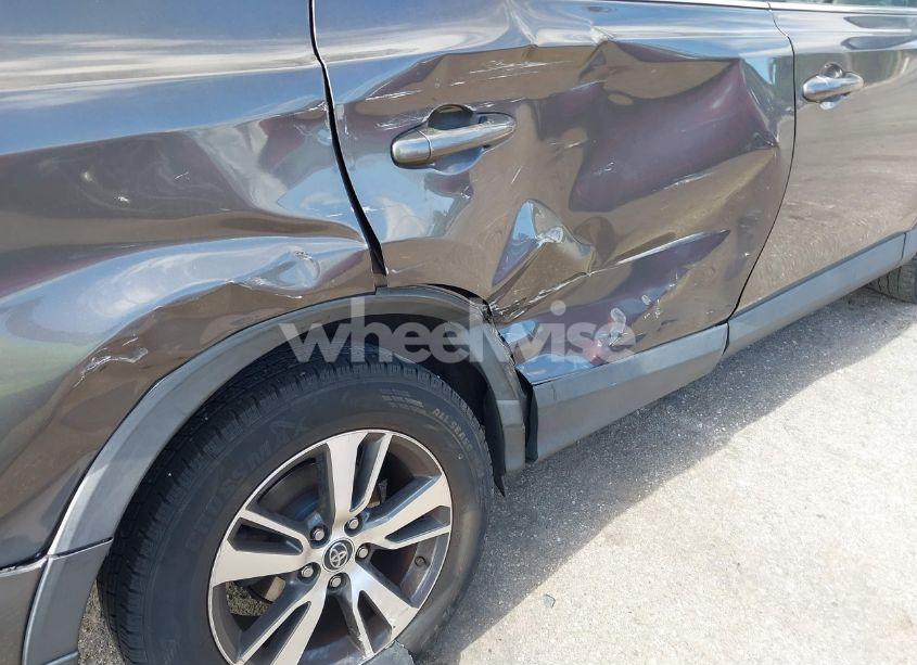 Photo 6 of 2018 Toyota Rav4 ADVENTURE/XLE (VIN 2T3WFREV8JW482747)