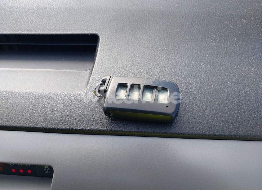 Photo 11 of 2018 Toyota Rav4 ADVENTURE/XLE (VIN 2T3WFREV8JW510997)