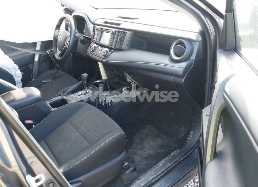 Photo 5 of 2018 Toyota Rav4 ADVENTURE/XLE (VIN 2T3WFREV8JW510997)