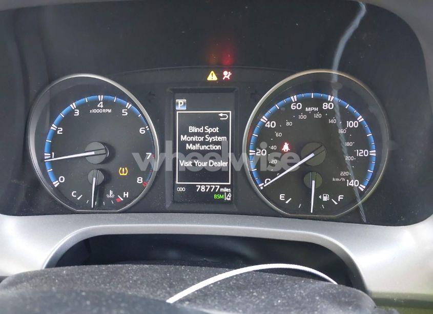 Photo 7 of 2018 Toyota Rav4 ADVENTURE/XLE (VIN 2T3WFREV8JW510997)