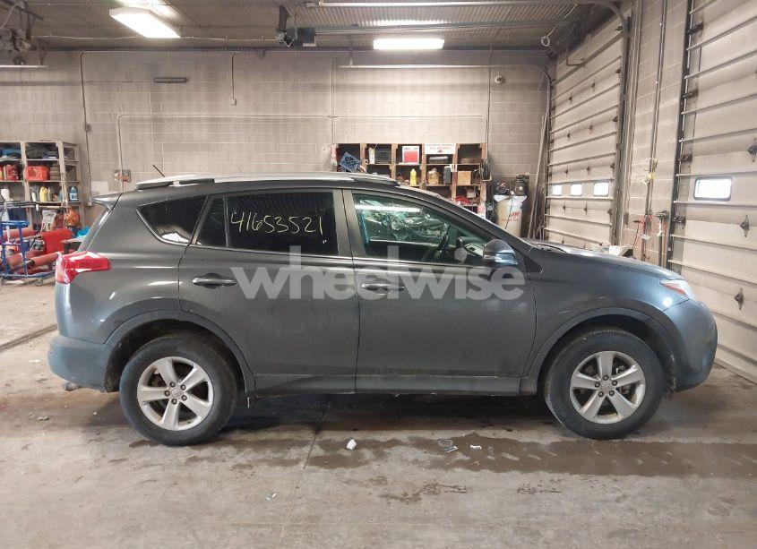 Photo 13 of 2013 Toyota Rav4 XLE (VIN 2T3WFREV9DW011176)