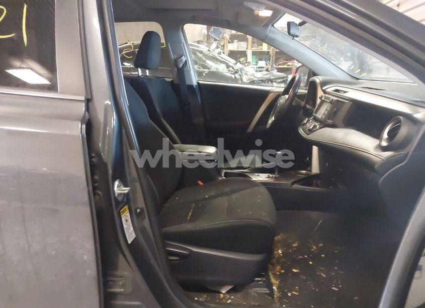 Photo 5 of 2013 Toyota Rav4 XLE (VIN 2T3WFREV9DW011176)