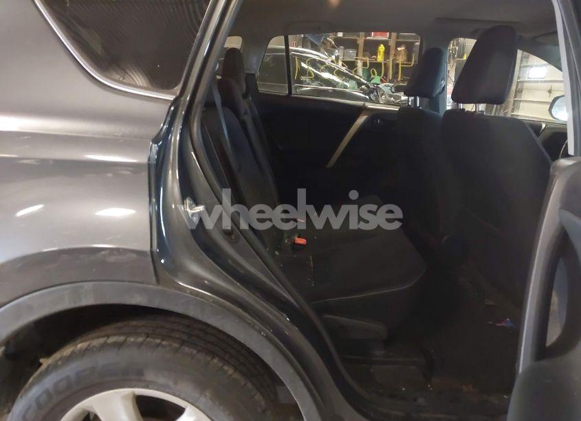 Photo 8 of 2013 Toyota Rav4 XLE (VIN 2T3WFREV9DW011176)