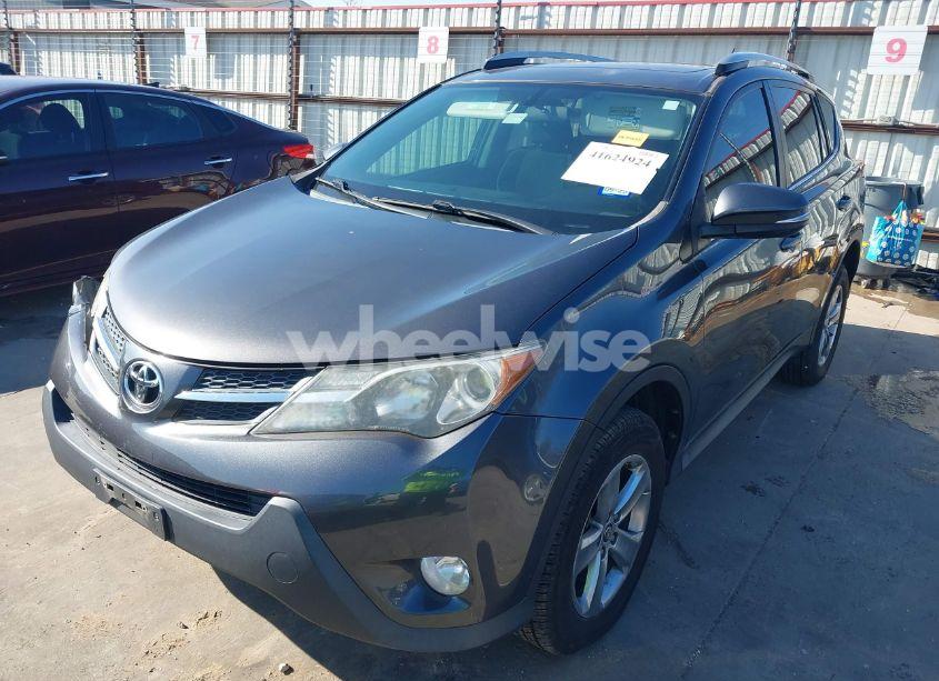 Photo 2 of 2015 Toyota Rav4 XLE (VIN 2T3WFREV9FW134673)