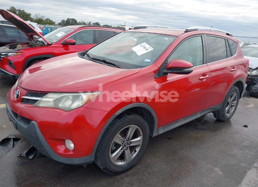 Photo 2 of 2015 Toyota Rav4 XLE (VIN 2T3WFREV9FW144040)