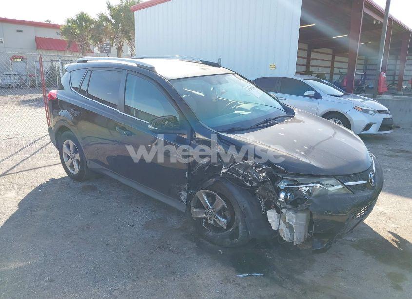2015 Toyota Rav4 XLE (VIN 2T3WFREV9FW181783) main photo