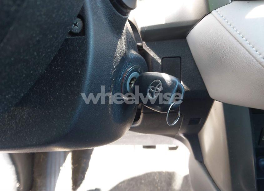 Photo 11 of 2015 Toyota Rav4 XLE (VIN 2T3WFREV9FW181783)