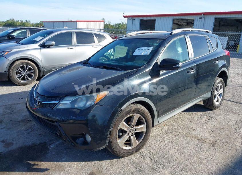 Photo 2 of 2015 Toyota Rav4 XLE (VIN 2T3WFREV9FW181783)