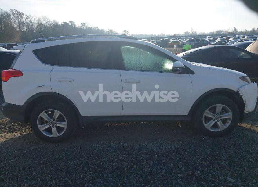 Photo 13 of 2015 Toyota Rav4 XLE (VIN 2T3WFREV9FW185056)