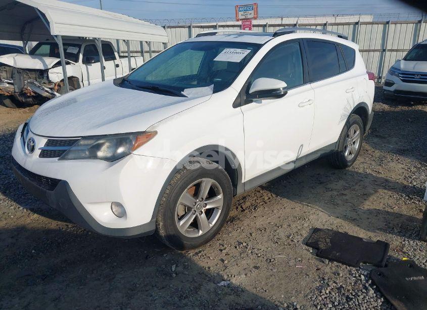 Photo 2 of 2015 Toyota Rav4 XLE (VIN 2T3WFREV9FW185056)