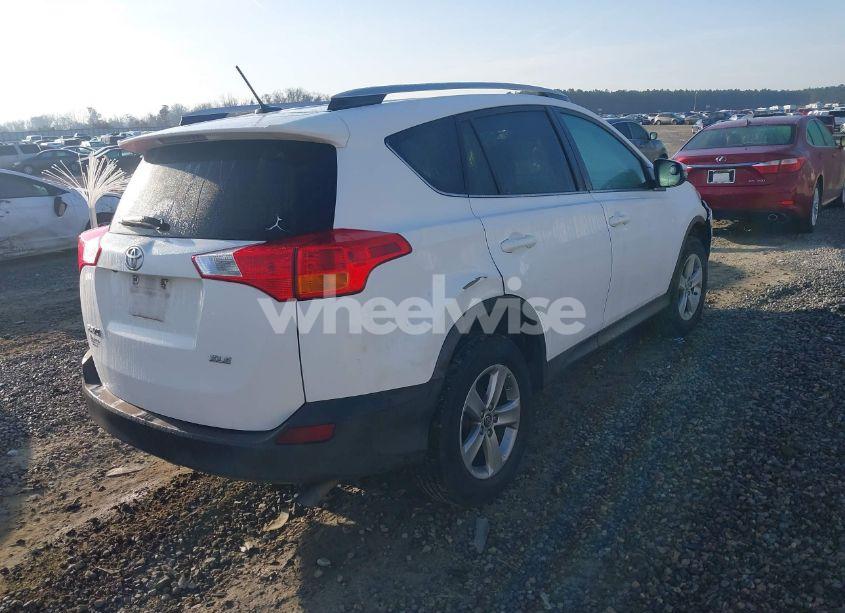 Photo 4 of 2015 Toyota Rav4 XLE (VIN 2T3WFREV9FW185056)