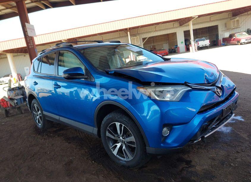 2016 Toyota Rav4 XLE (VIN 2T3WFREV9GW237691) main photo