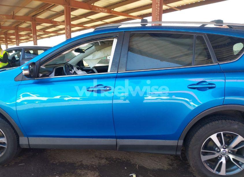 Photo 14 of 2016 Toyota Rav4 XLE (VIN 2T3WFREV9GW237691)