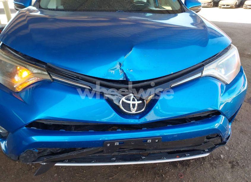 Photo 6 of 2016 Toyota Rav4 XLE (VIN 2T3WFREV9GW237691)