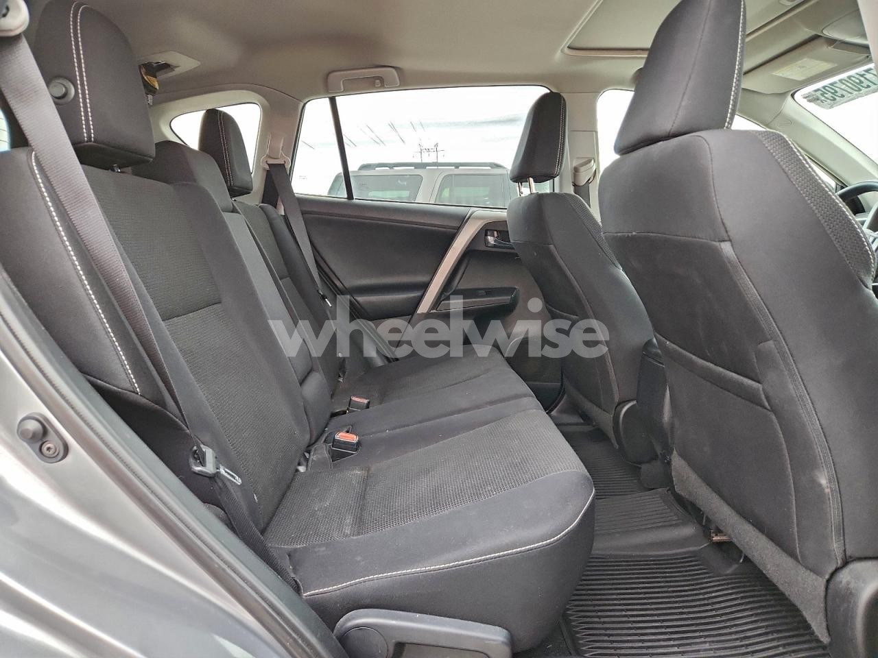 Photo 11 of 2016 TOYOTA RAV4 XLE (VIN 2T3WFREV9GW241630)