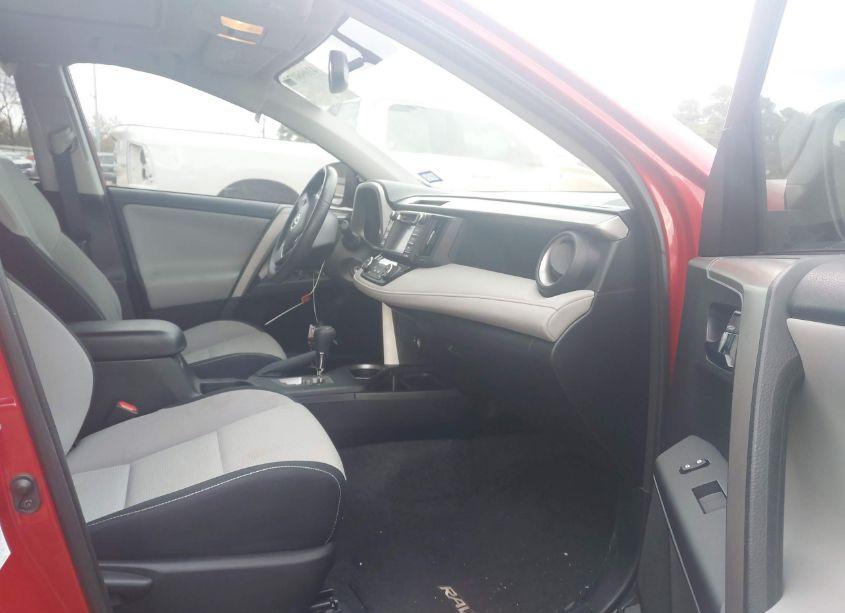 Photo 5 of 2016 Toyota Rav4 XLE (VIN 2T3WFREV9GW256676)