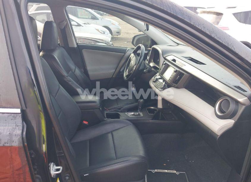 Photo 5 of 2016 Toyota Rav4 XLE (VIN 2T3WFREV9GW269623)