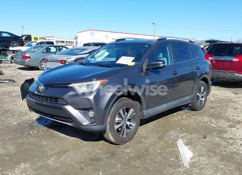 Photo 2 of 2016 Toyota Rav4 XLE (VIN 2T3WFREV9GW280895)