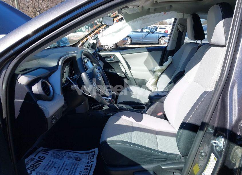 Photo 5 of 2016 Toyota Rav4 XLE (VIN 2T3WFREV9GW280895)